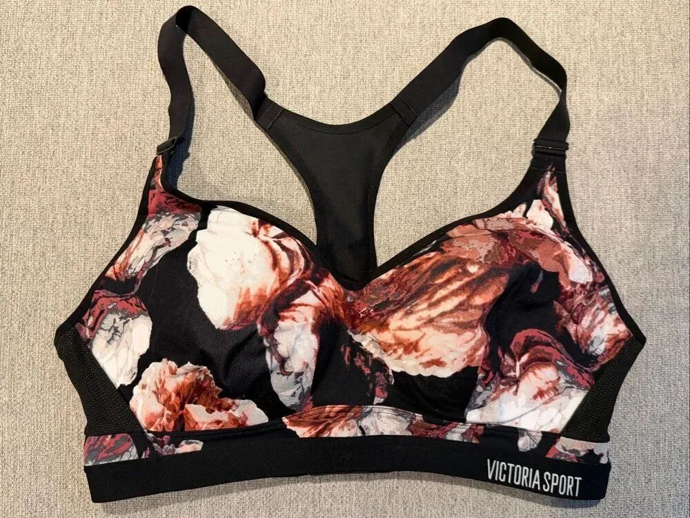 Victoria’s Secret incredible sports bra size 36D